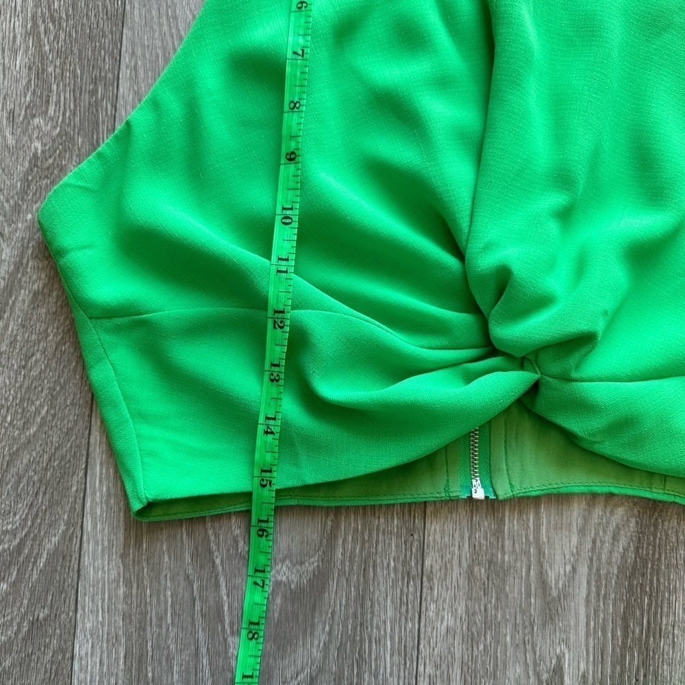 LUSH Green Crop Top Size Medium Med - Picture 5 of 8